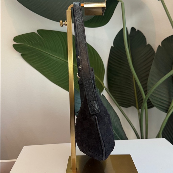 Gucci ‘Boat Pochette Mini Shoulder Bag’ - Picture 5 of 9